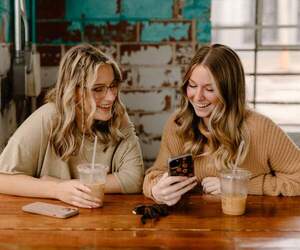 человек с телефоном